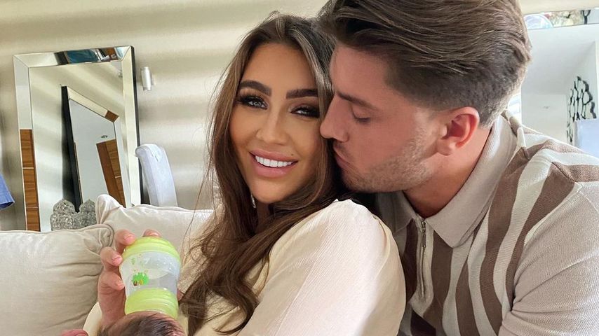 Lauren Goodger und Charles Drury mit ihrer Tochter Larose, August 2021