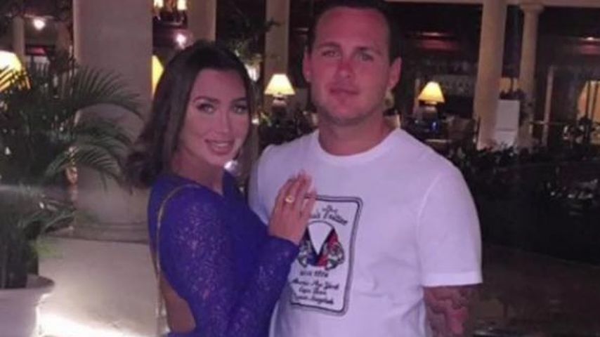 Lauren Goodger bittet toten Jake McLean auf Baby aufzupassen