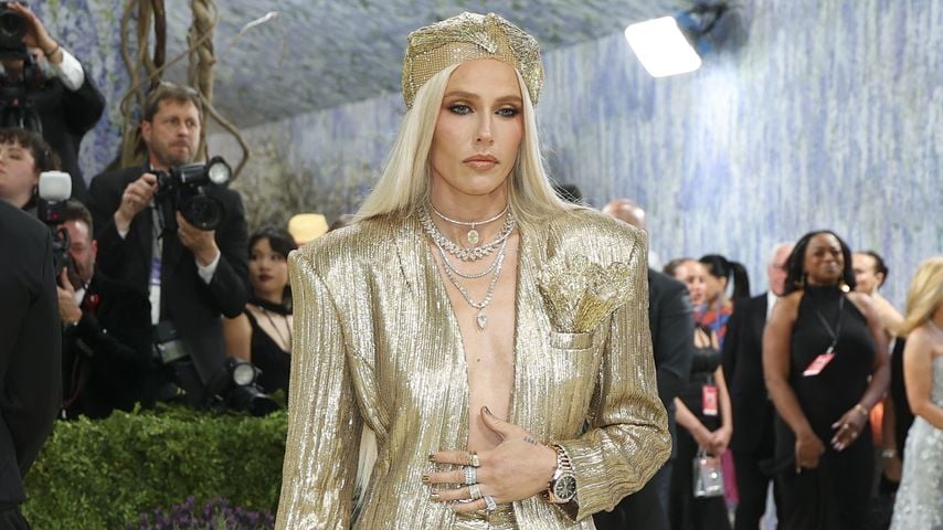 Lauren Wasser bei der Met Gala 2026 im Metropolitan Museum of Art in New York
