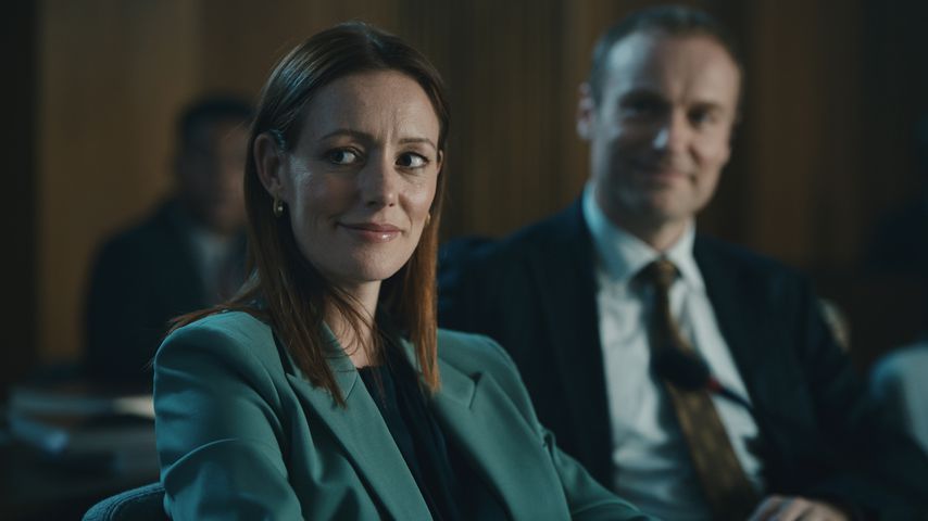 Lavinia Wilson, Mark Waschke in "The Billion Dollar Code"