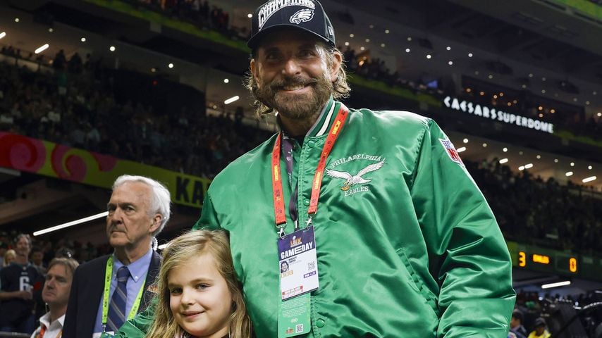 Lea de Seine Shayk Cooper und Bradley Cooper beim Super Bowl 2025
