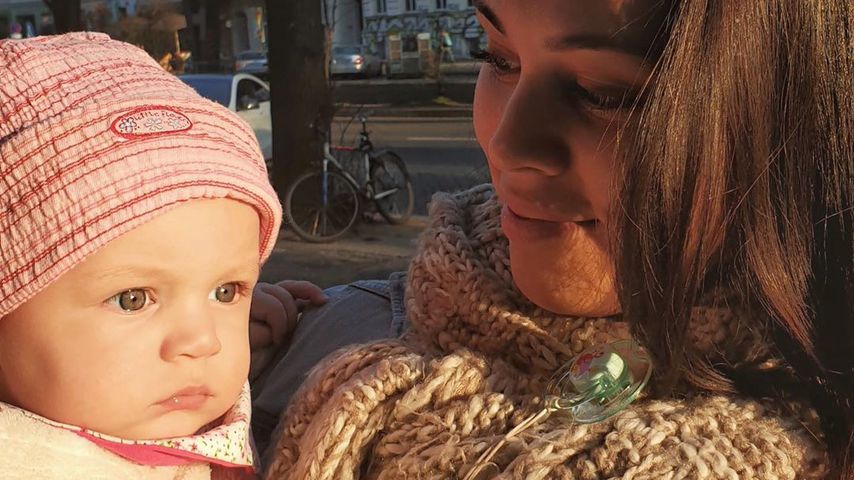 Patrick Fabians Freundin Lea mit Töchterchen Lilly, März 2020