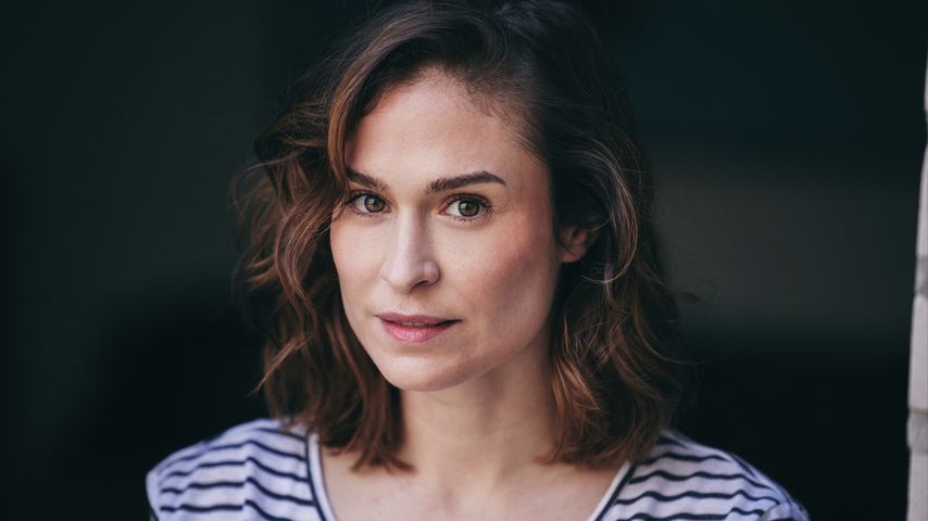 Lea Marlen Woitack verrät Ritual der "Rote Rosen"-Crew
