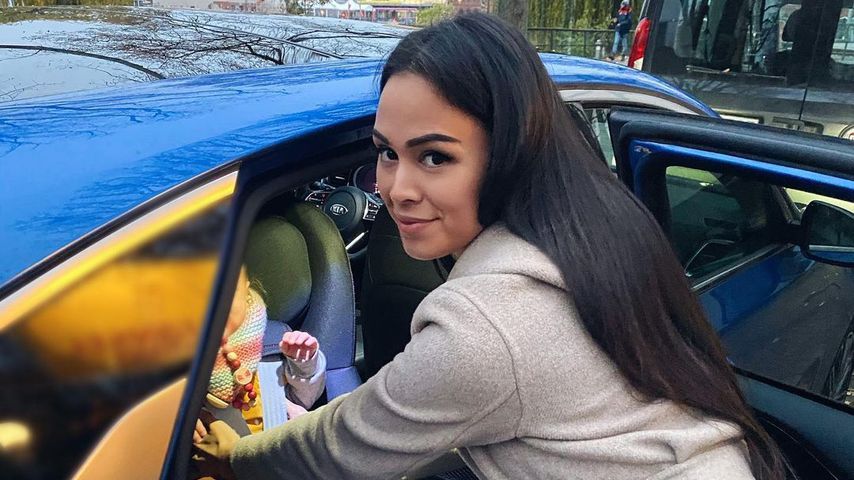 Lea mit Tochter Lilly, Dezember 2020