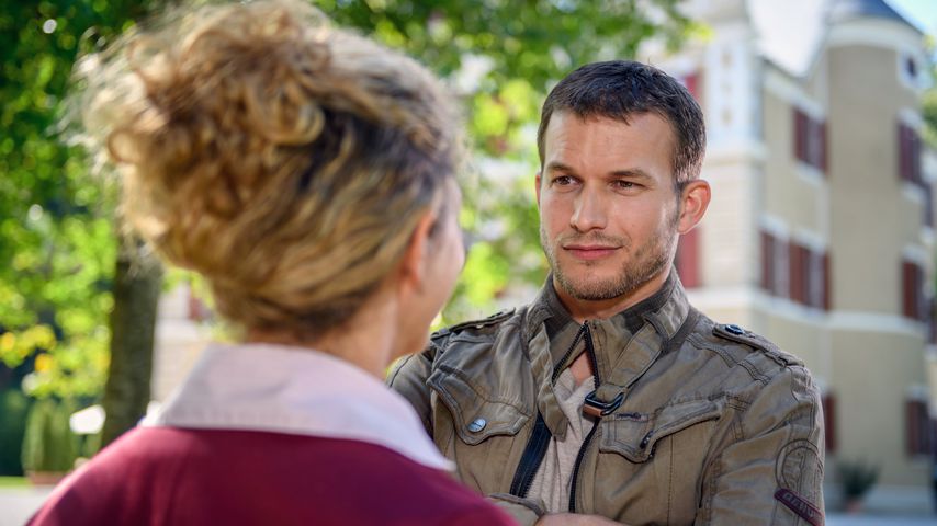 Léa Wegmann und Florian Frowein in einer Szene von "Sturm der Liebe"