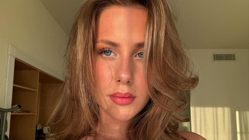 Leah Behn macht ein Selfie