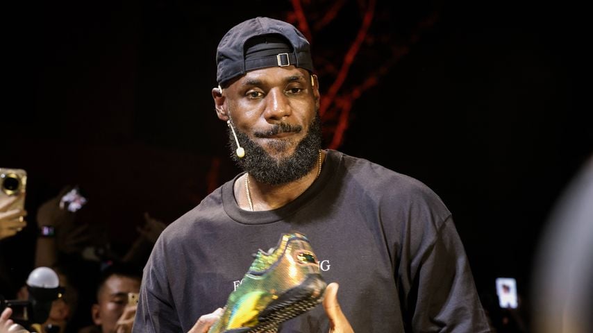 LeBron James' stark deformierte Zehen alarmieren Sportfans