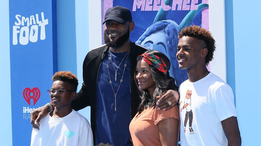 LeBron James mit seiner Familie auf einer Filmpremiere im September 2018