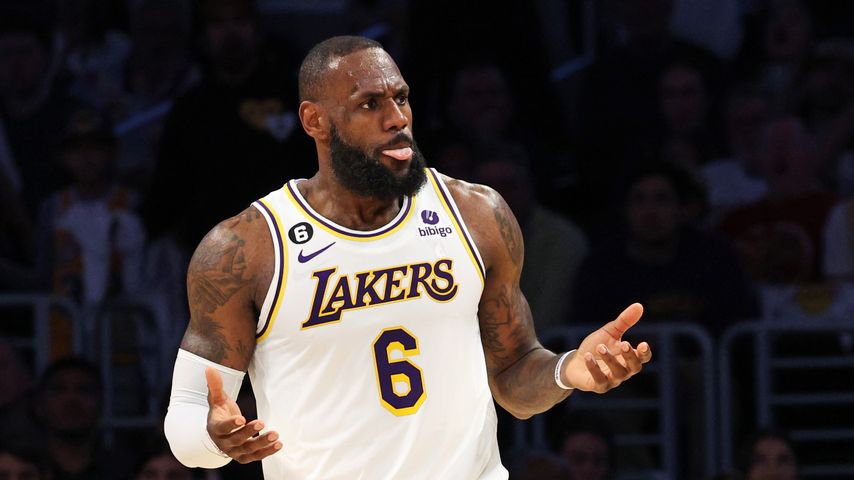 LeBron James beendet seine Karriere nun doch noch nicht!