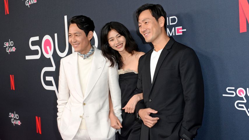 Lee Jung-jae, HoYeon Jung und Park Hae Soo auf einem Serienevent