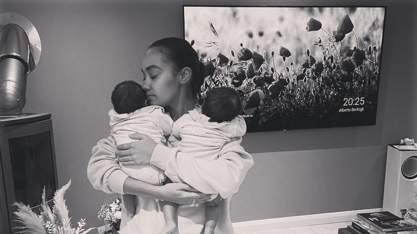 Leigh-Anne Pinnock mit ihren Zwillingen