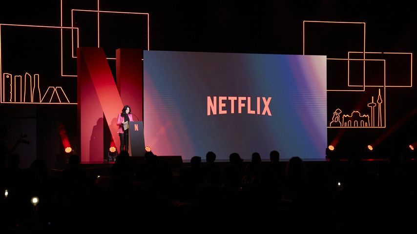Leinwand mit Netflix Logo