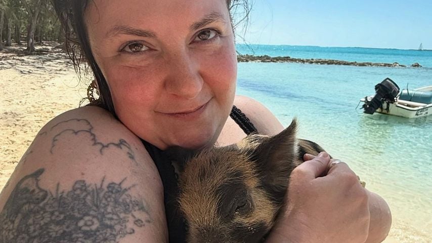 Niedliche Schnappschüsse: Lena Dunham erkundet Pig Beach