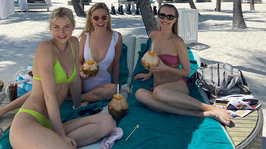 Lena Gercke mit ihren Freundinnen im Urlaub auf den Malediven