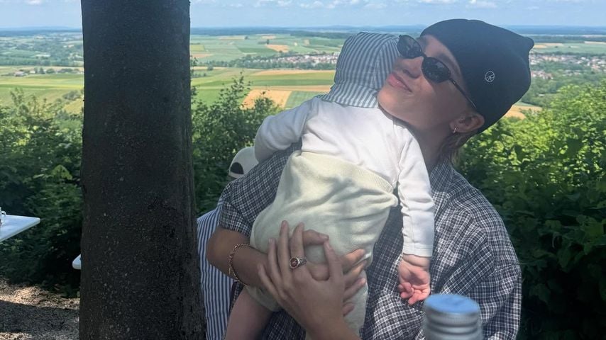 Lena Mantler und ihr Neffe im Juni 2025