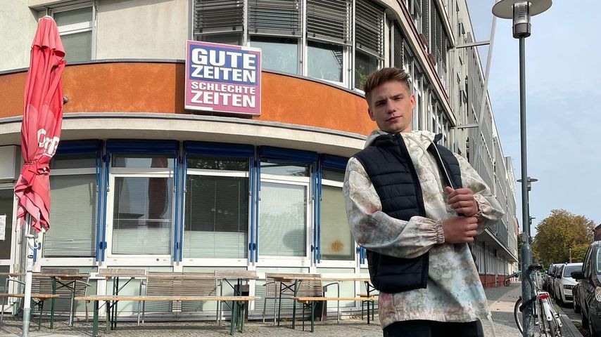Lennart Borchert vor dem Set von GZSZ im September 2021