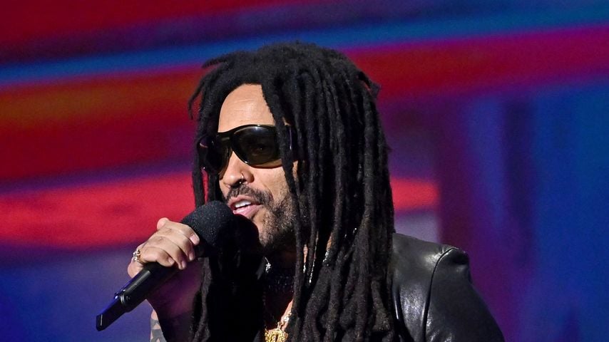 Lenny Kravitz spricht bei den MTV Video Music Awards 2025 in der UBS Arena in Elmont, New York