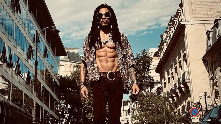 Lenny Kravitz zeigt sich in neuem Musikvideo komplett nackt!