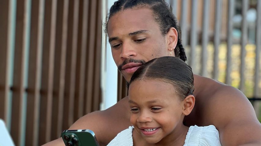 Leroy Sané mit seiner Tochter Rio
