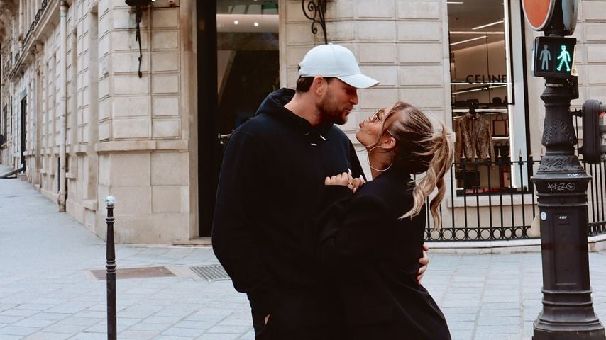 Verliebt in Paris: Lottie Tomlinson teilt süße Pärchen-Pics