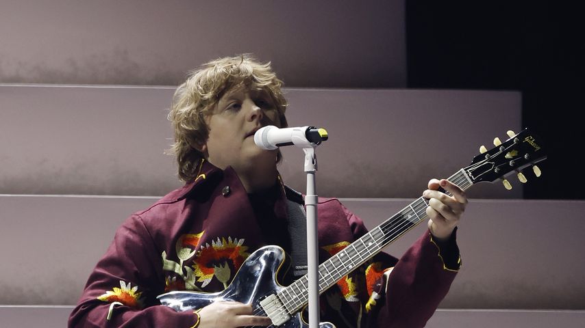 Wegen Tourette: Hängt Lewis Capaldi Karriere an den Nagel?