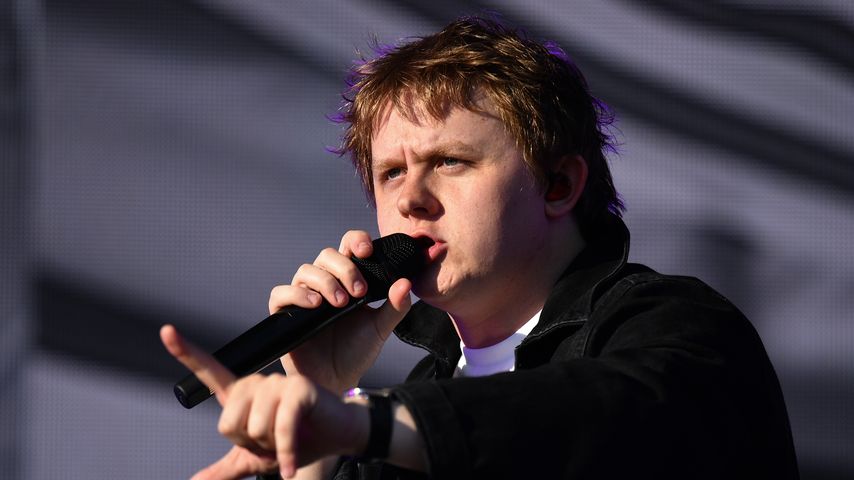 Lewis Capaldi, Sänger