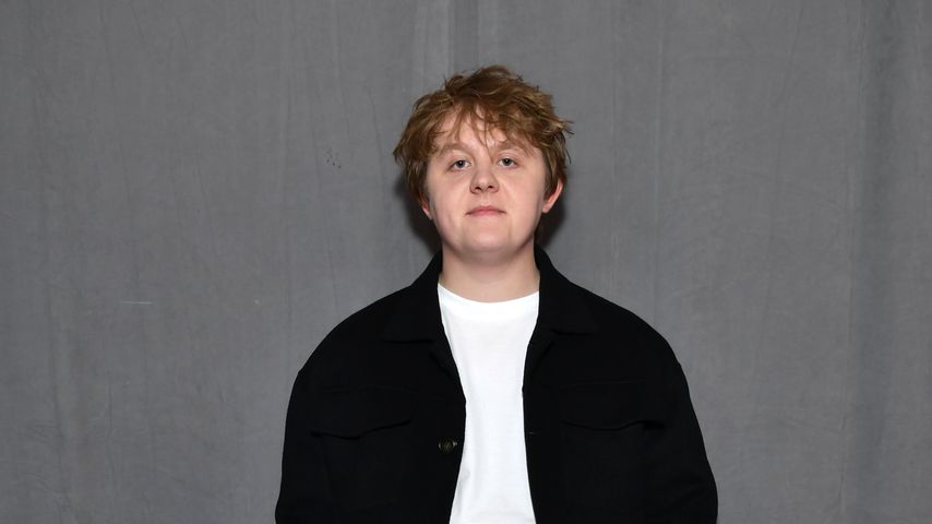 Lewis Capaldi, Sänger