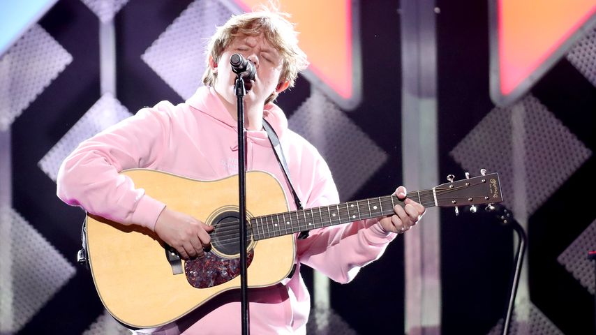Lewis Capaldi, Sänger