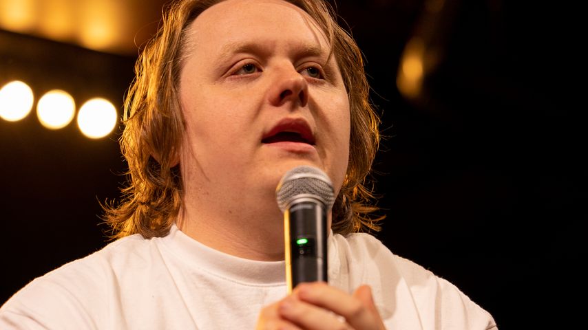 "Erholen": Lewis Capaldi cancelt alle Termine vor Konzert