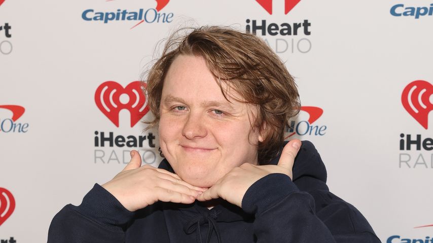 Lewis Capaldi, Sänger