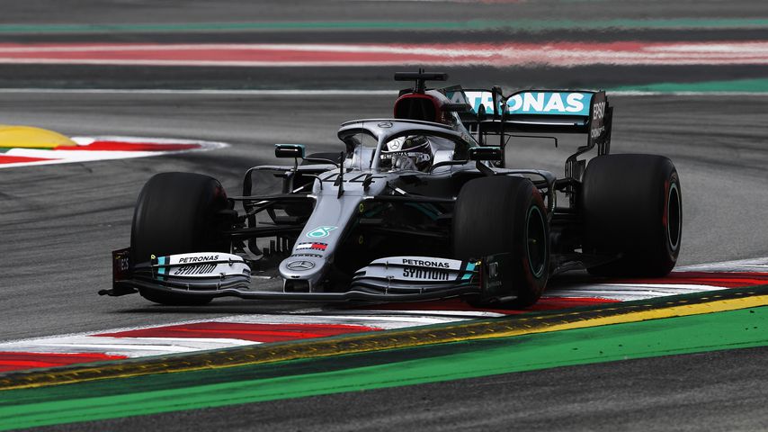 Lewis Hamilton macht eine Testfahrt in Barcelona im Februar 2020