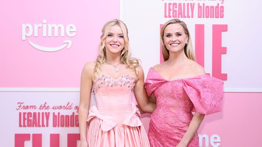 Bei der Premiere von "Elle" in New York: Lexi Minetree und Reese Witherspoon