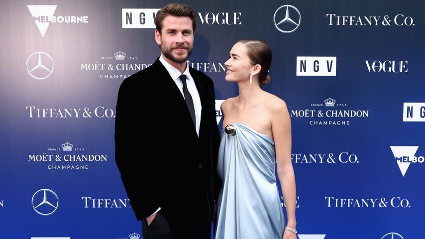 Liam Hemsworth und Gabriella Brooks auf der NGV Gala 2023