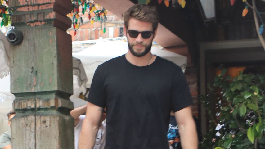 Liam Hemsworth und Freundin zusammen beim Lunch gesichtet