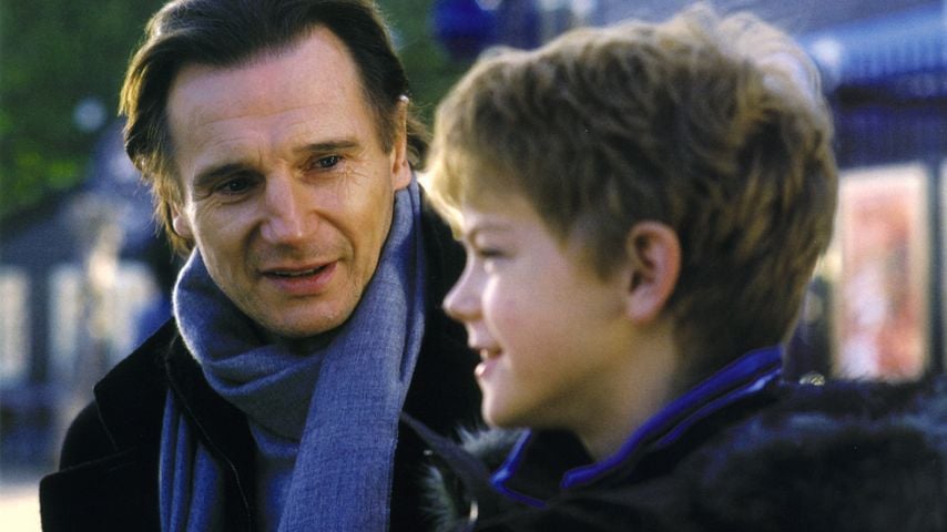 Liam Neeson und Thomas Brodie-Sangster in "Tatsächlich... Liebe"