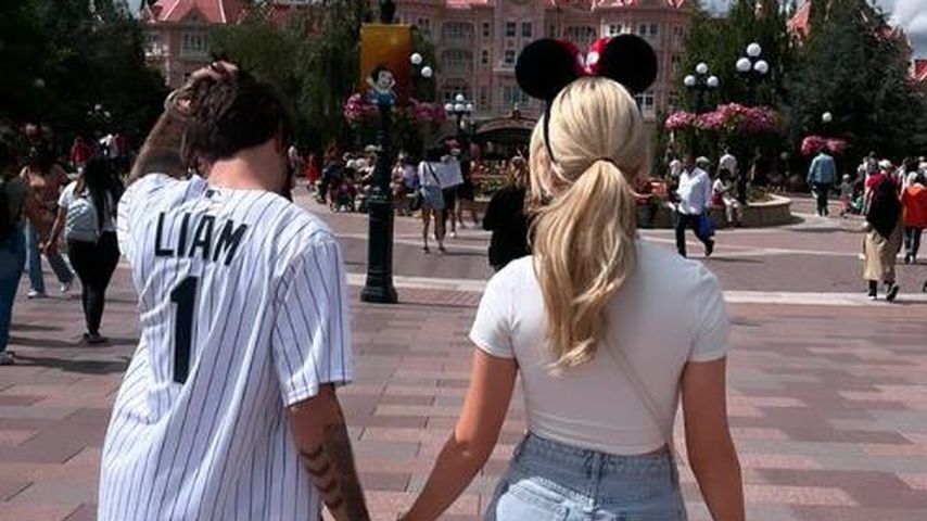 Liam Payne und Kate Cassidy im Disneyland