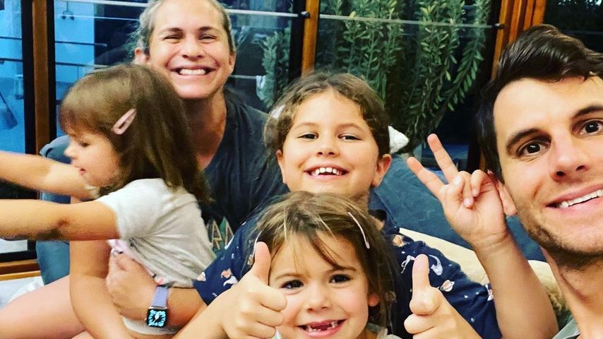 Schwimmerin Libby Trickett mit ihrer Familie im April 2023