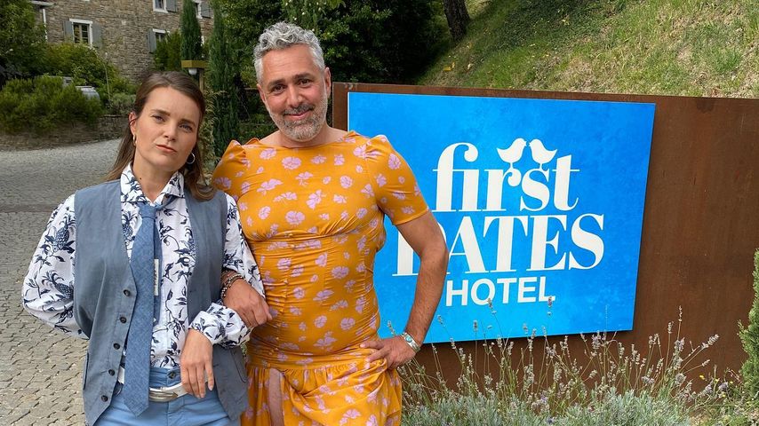 Lieselot Meurisse und Roland Trettl am "First Dates Hotel"-Set