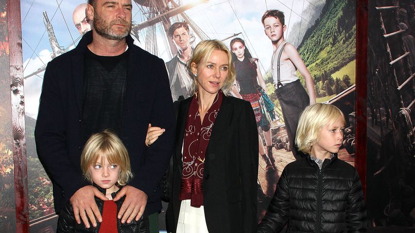 Liev Schreiber und Naomi Watts 2015 mit ihren Söhnen