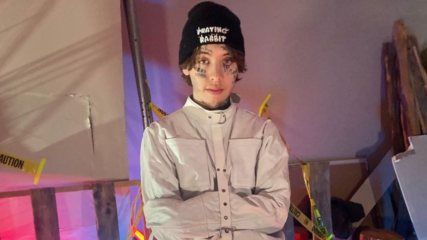 Lil Xan, Sänger