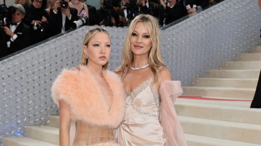 Lila Moss und Kate Moss im Rahmen der Met Gala 2023