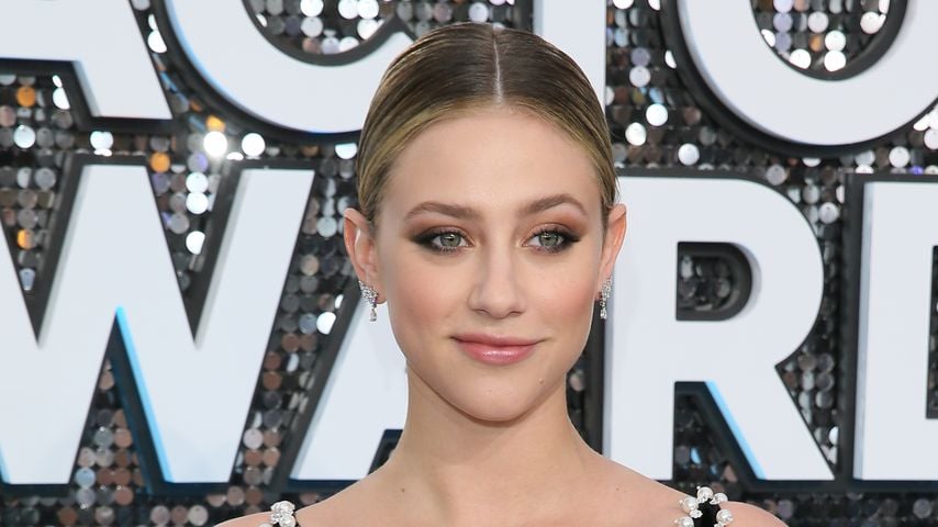"Riverdale"-Star Lili Reinhart leidet unter Haarausfall!