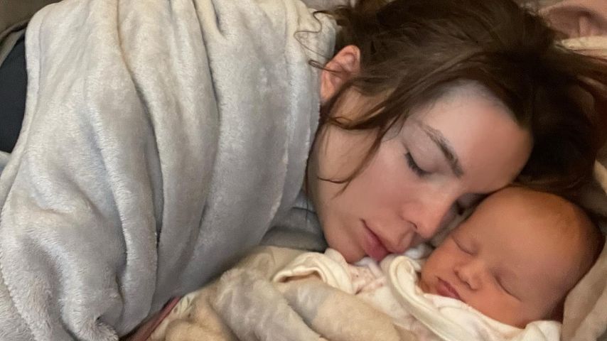 Mama-Tochter-Zeit: Liliana Matthäus kuschelt mit Baby Gigi!