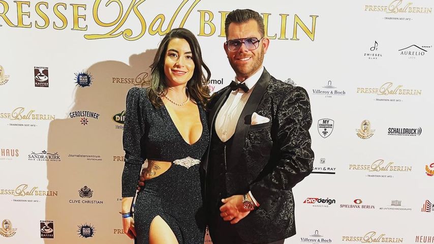 Dennis Schick (r.) mit seiner Freundin Liliana im Januar 2023 v