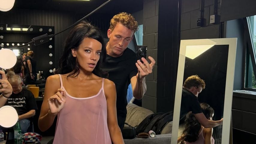 Lily Allen im transparente Kleid