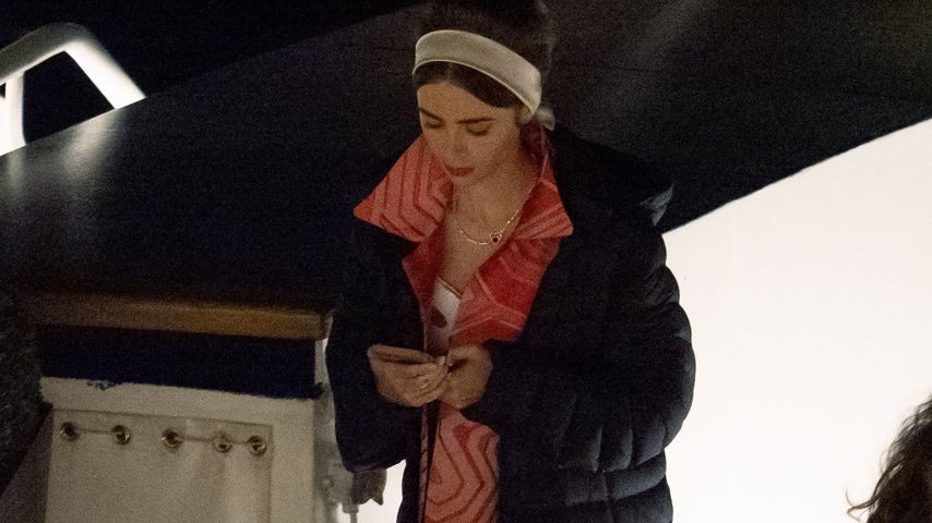 "Emily in Paris" im Winter? Lily Collins am Set gesichtet