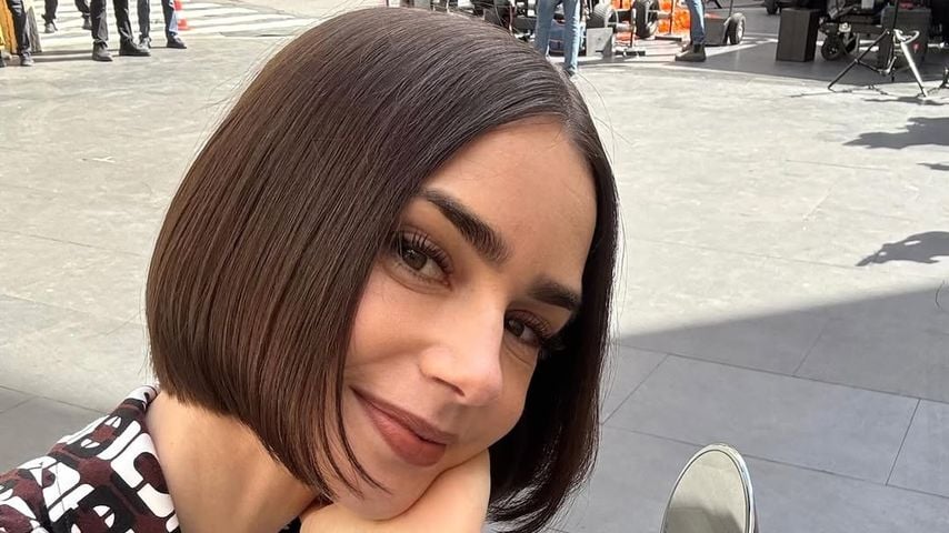 Lily Collins glänzt ganz in Rot bei Dreh zu "Emily in Paris"
