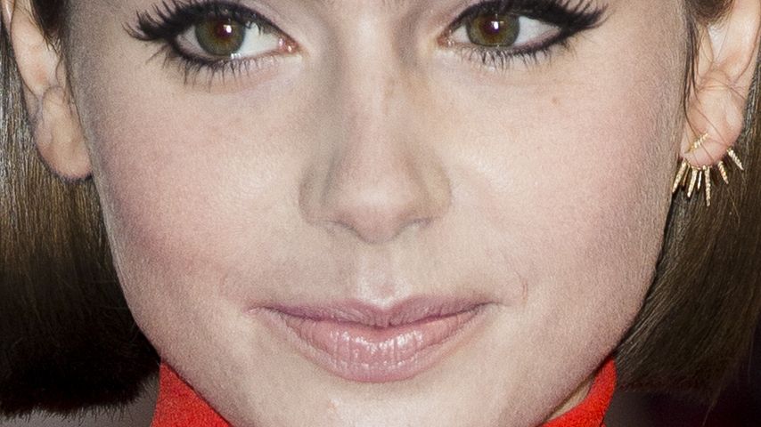 Neidisch? Lily Collins "klaut" Golden Globe
