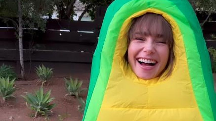 Lily Collins im Halloween-Outfit