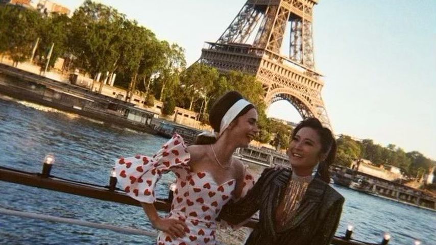 Lily Collins und Ashley Park bei den "Emily in Paris"-Dreharbeiten